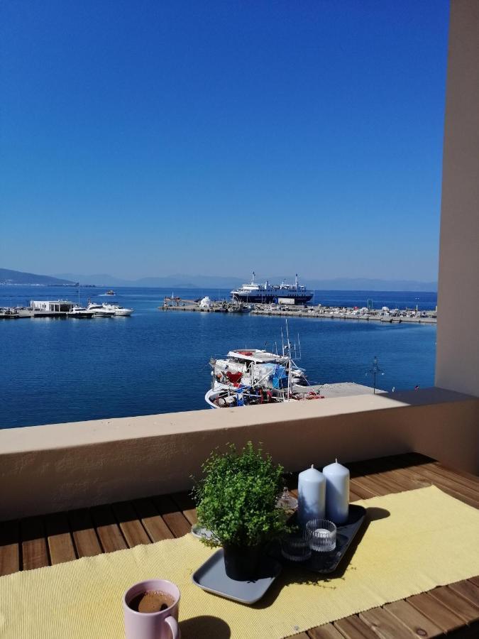 Aegina Port Apt 2-Διαμέρισμα Στο Λιμάνι Της Αίγινας 2 Bagian luar foto