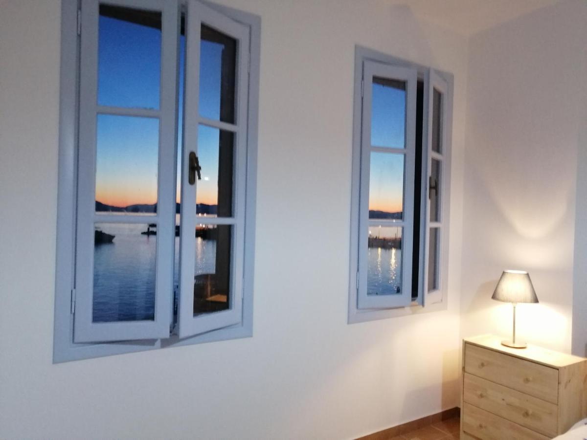 Aegina Port Apt 2-Διαμέρισμα Στο Λιμάνι Της Αίγινας 2 Bagian luar foto