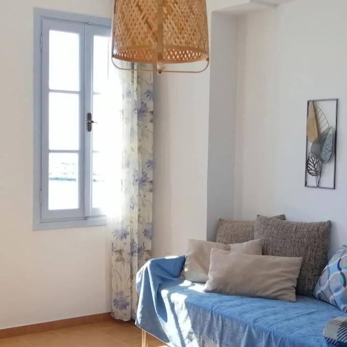 Aegina Port Apt 2-Διαμέρισμα Στο Λιμάνι Της Αίγινας 2 Bagian luar foto