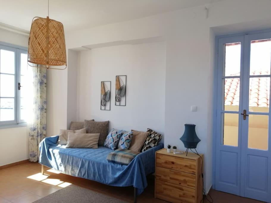 Aegina Port Apt 2-Διαμέρισμα Στο Λιμάνι Της Αίγινας 2 Bagian luar foto