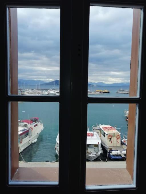 Aegina Port Apt 2-Διαμέρισμα Στο Λιμάνι Της Αίγινας 2 Bagian luar foto