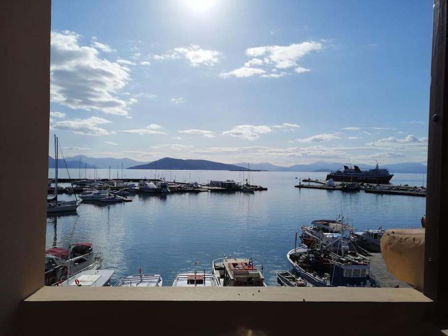 Aegina Port Apt 2-Διαμέρισμα Στο Λιμάνι Της Αίγινας 2 Bagian luar foto